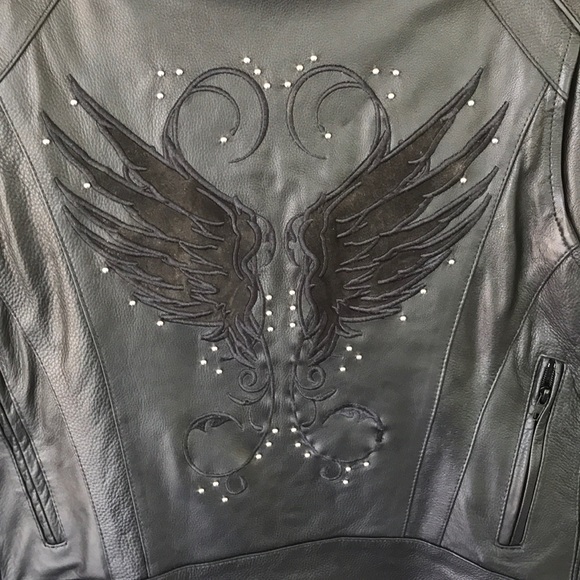 Women’s leather jacket w/2 conceal carry pockets - Picture 3 of 7